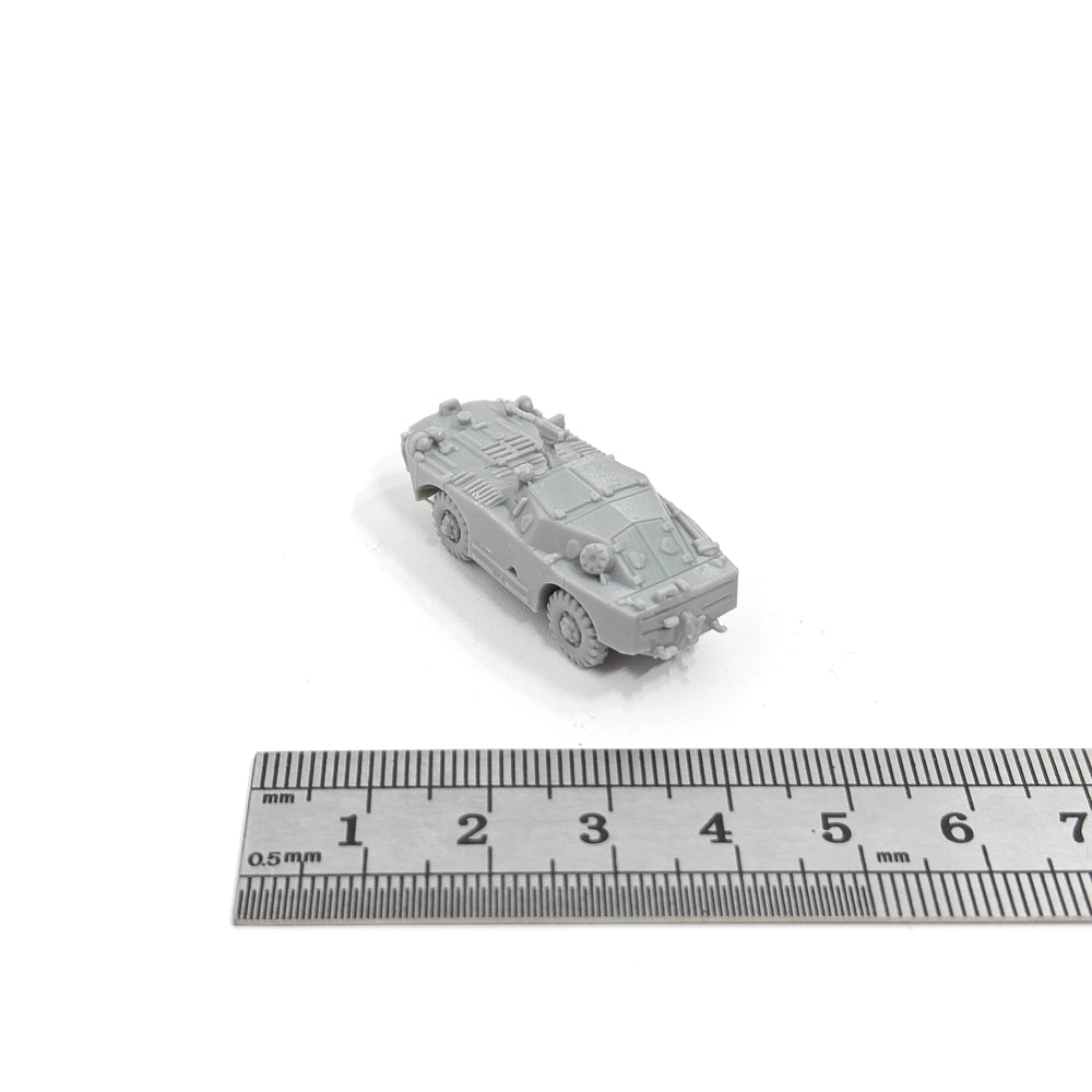 1/144 Cold War BRDM-1 Amphibious Scout Car, 2 Figures, Resin Model Vehicle Kit, Unassembled and Unpainted