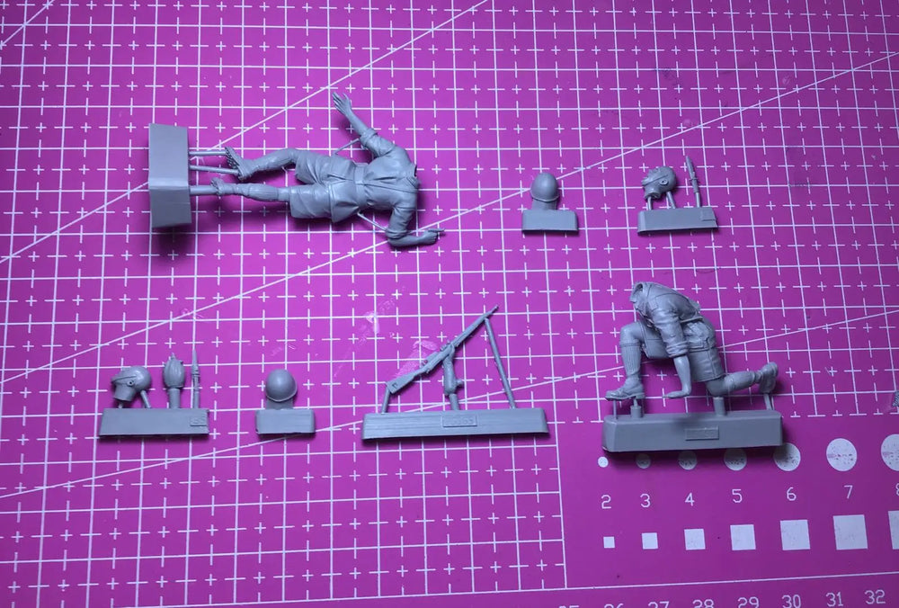 1/35 WWII North Africa Combat Set, 3 Figures, Resin Model Figure Kit, Unassembled and Unpainted