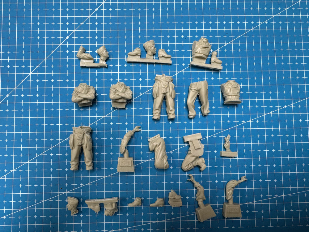 1/35 Warrior & Beast Companion, 2 Figures, Resin Model Figure Kit, Fantasy Theme, Unassembled and Unpainted