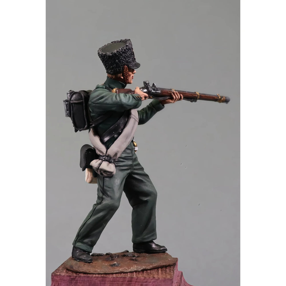 54mm Napoleonic Russian Infantry Firing Musket, Resin Model Figure Kit, Unassembled and Unpainted