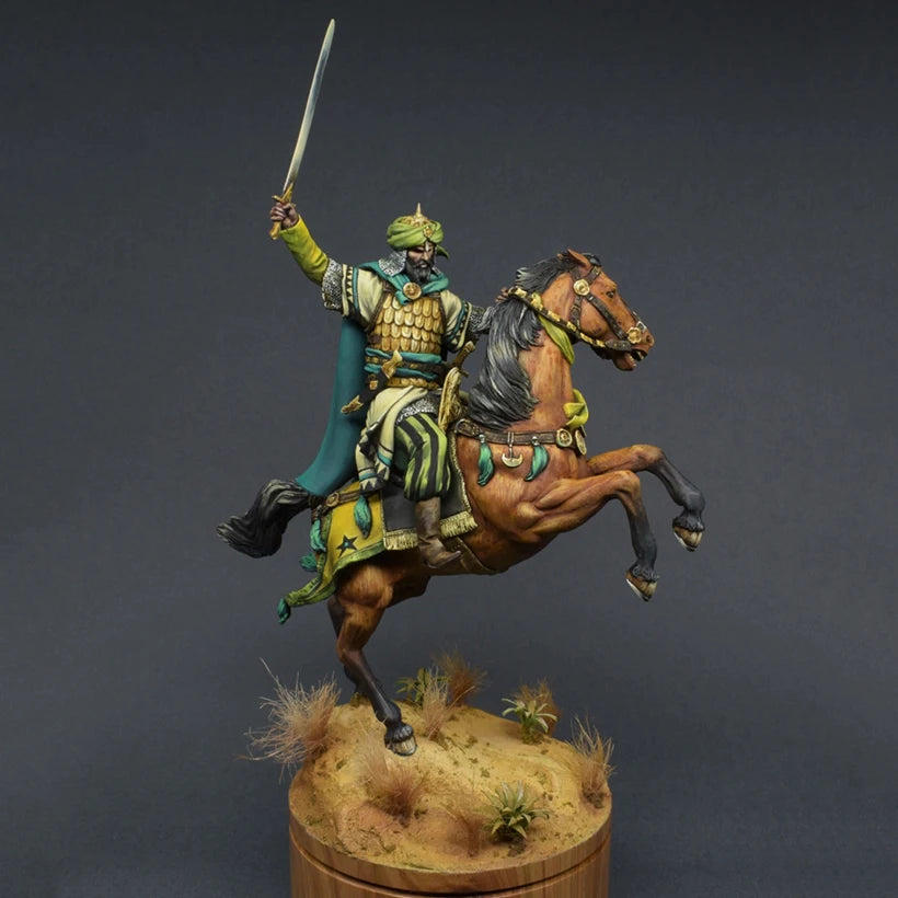 1/24 Napoleonic Cavalry Officer Charging with Sword, Resin Model Figure Kit, Unassembled and Unpainted