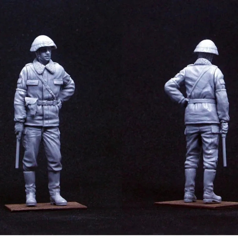 1/35 WWI Austro-Hungarian Infantryman, Resin Model Figure Kit, Unassembled and Unpainted