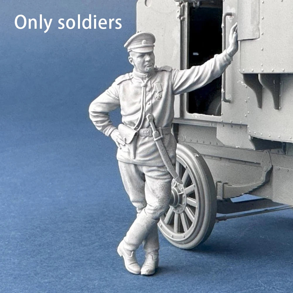 1/35 Cold War Soviet Soldier Reaching to Vehicle Window, Resin Model Figure Kit, Unassembled and Unpainted