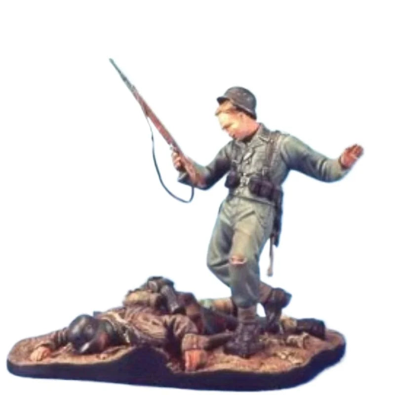 1/35 WWI Wounded Soldier, 2 Figures, Resin Model Diorama Kit, Unassembled and Unpainted