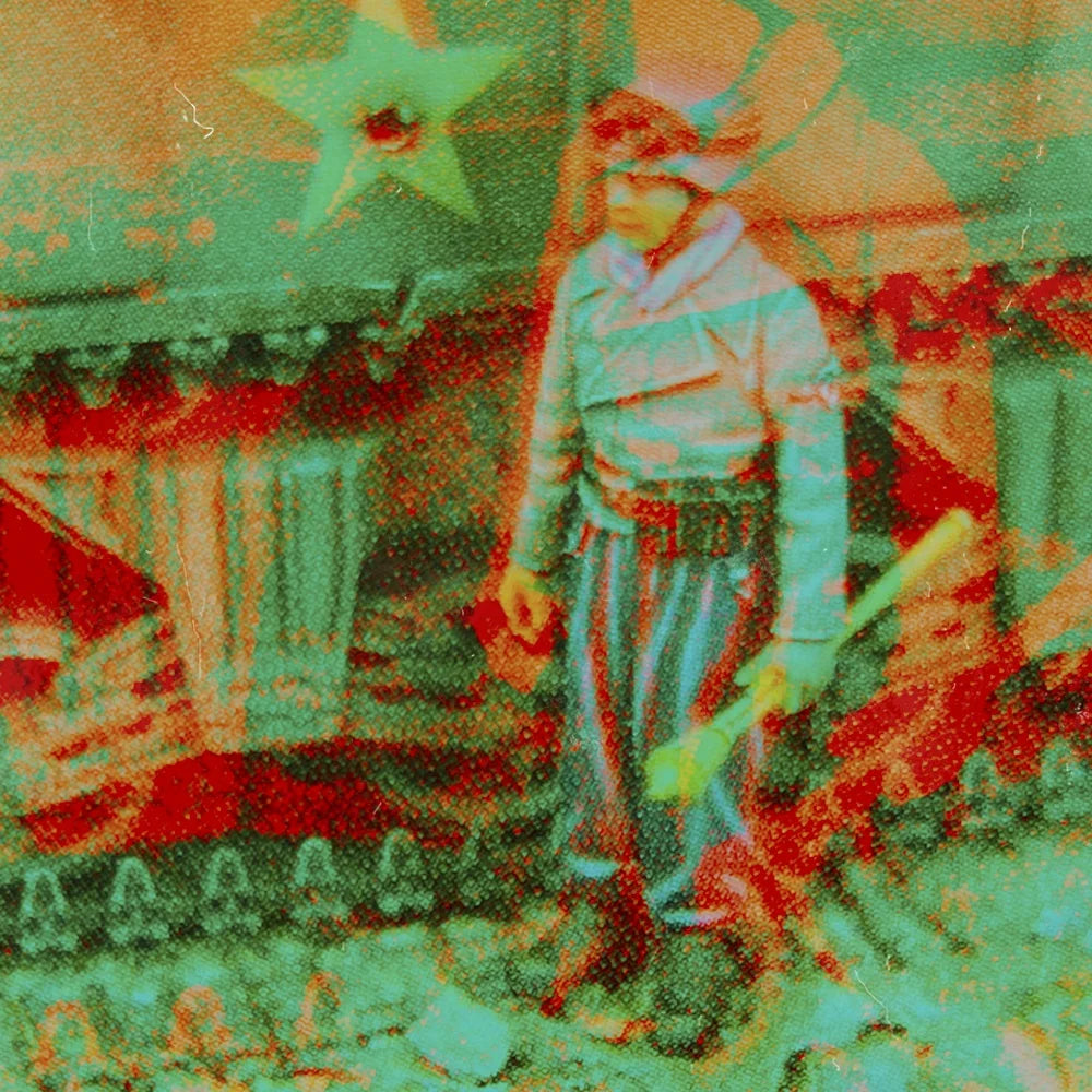 1/35 WWII Soviet Infantryman Standing Alert, Resin Model Figure Kit, Unassembled and Unpainted