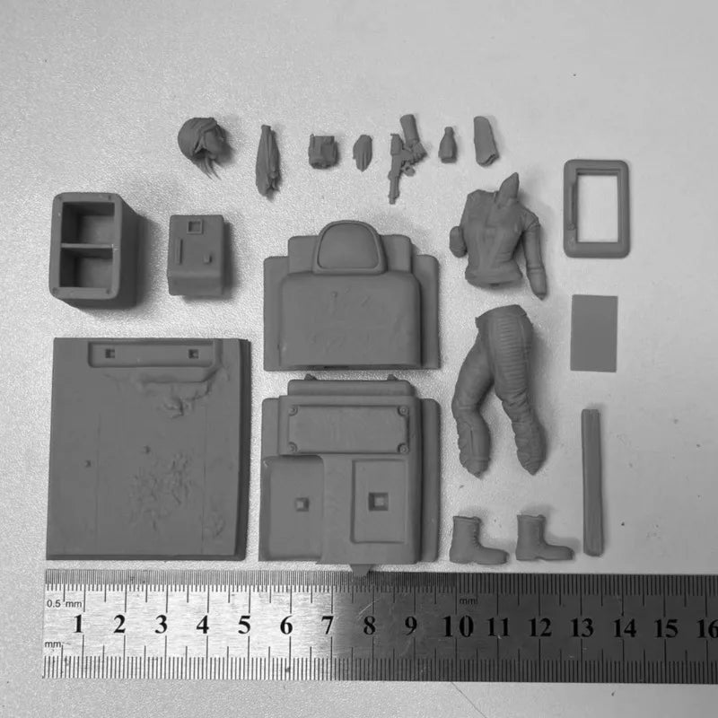 1/24 Female Tactical Warrior, Resin Model Figure Kit, Sci-Fi Theme, Unassembled and Unpainted