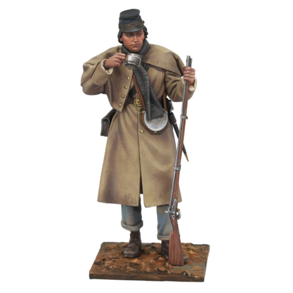 1/24 American Civil War Infantry Soldier with Greatcoat and Fixed Bayonet, Resin Model Figure Kit, Unassembled and Unpainted