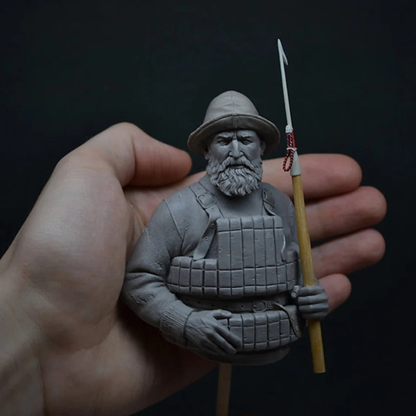 1/10 WWI Russian Infantryman with Mosin-Nagant, Resin Model Bust Kit, Unassembled and Unpainted