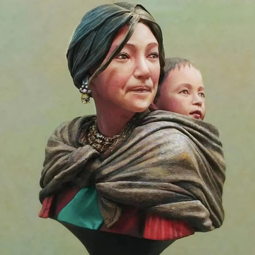 1/10 Mother and Child in Tibetan Dress, 2 Figures, Resin Model Figure Kit, Historical Theme, Unassembled and Unpainted