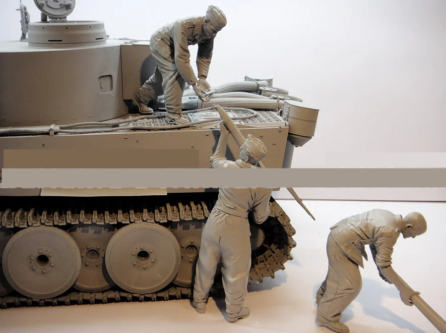 1/16 WWII German Infantry with Panzerfaust, 7 Figures, Resin Model Figure Kit, Unassembled and Unpainted