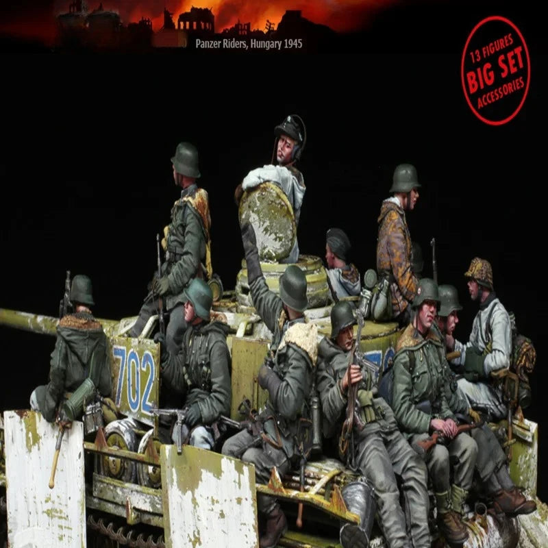 1/35 WWII German Panzer Crew, 13 Figures, Resin Model Diorama Kit, Unassembled and Unpainted