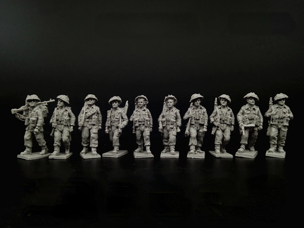 1/72 WWI British Marching Soldiers, 10 Figures, Resin Model Figure Kit, Unassembled and Unpainted