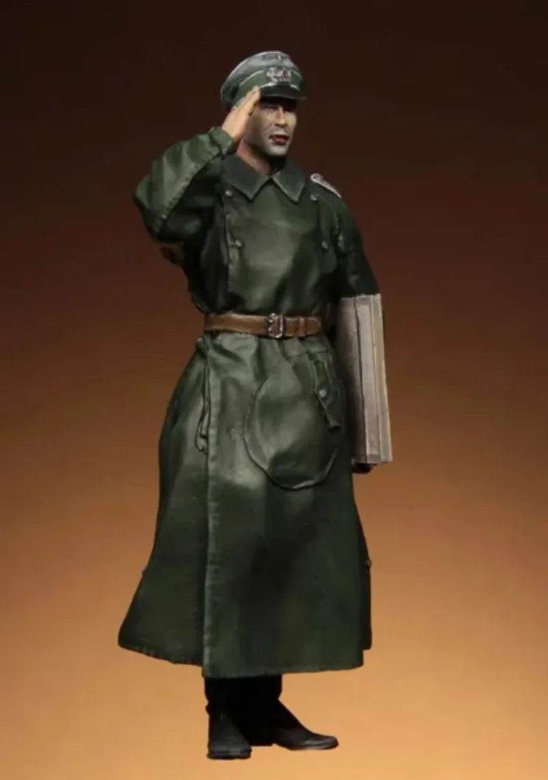 1/35 WWII German Female Officer, Resin Model Figure Kit, Unassembled and Unpainted