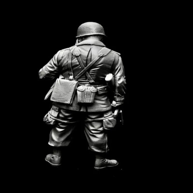 120mm WWI Airborne Officer, Resin Model Figure Kit, Unassembled and Unpainted