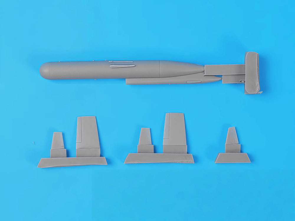 1/48 WWII Glider Aircraft with Mount, Resin Model Aircraft Kit, Unassembled and Unpainted