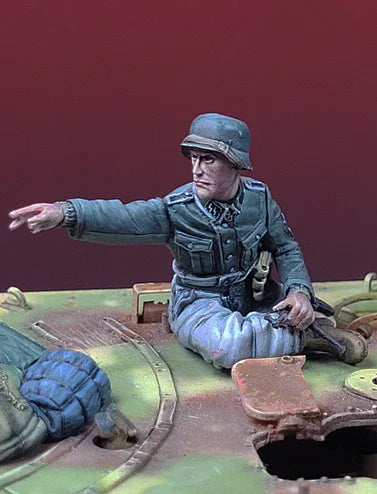 WWII German Soldiers with Tank — 1/35 Resin Figure Set