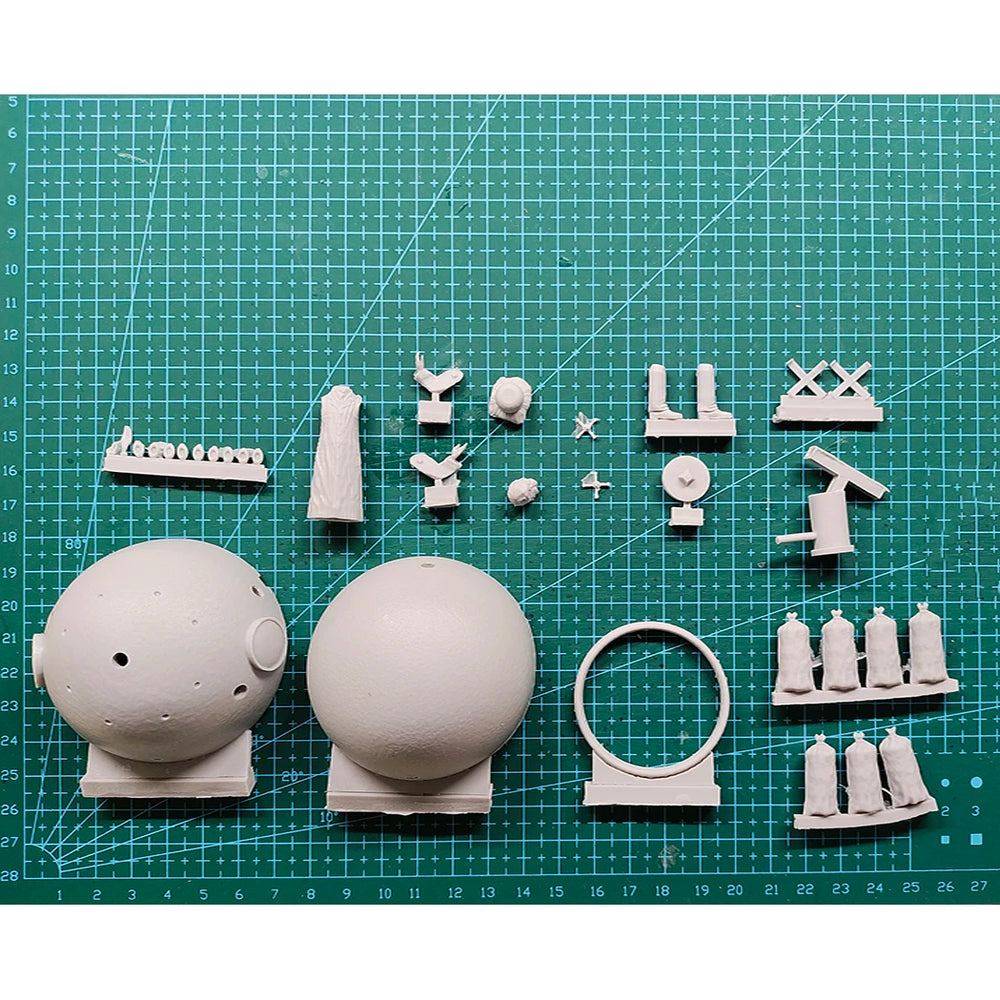 1/35 WWI Airship Dirigible, 2 Figures, Resin Model Diorama Kit, Unassembled and Unpainted
