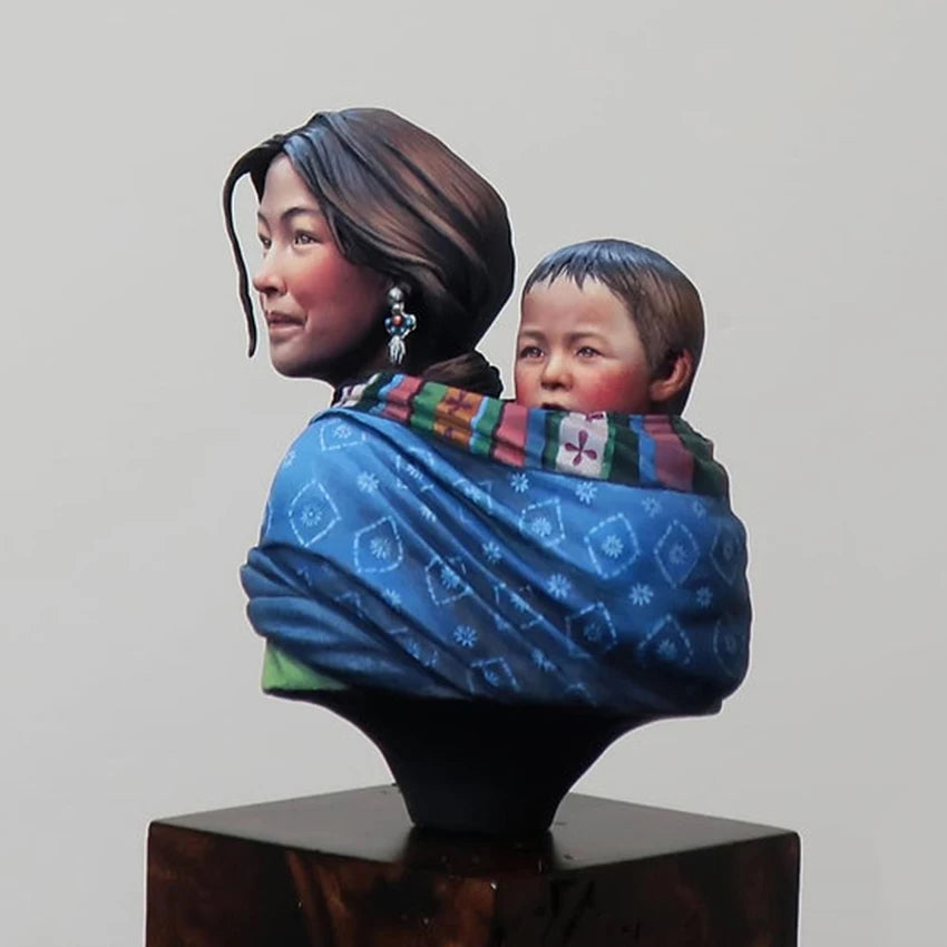 1/10 Mother and Child in Tibetan Dress, 2 Figures, Resin Model Figure Kit, Historical Theme, Unassembled and Unpainted