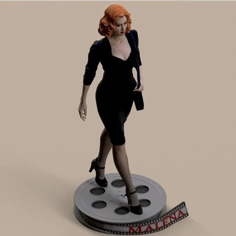 1/24 Modern Woman in Formal Outfit, Resin Model Figure Kit, Unassembled and Unpainted