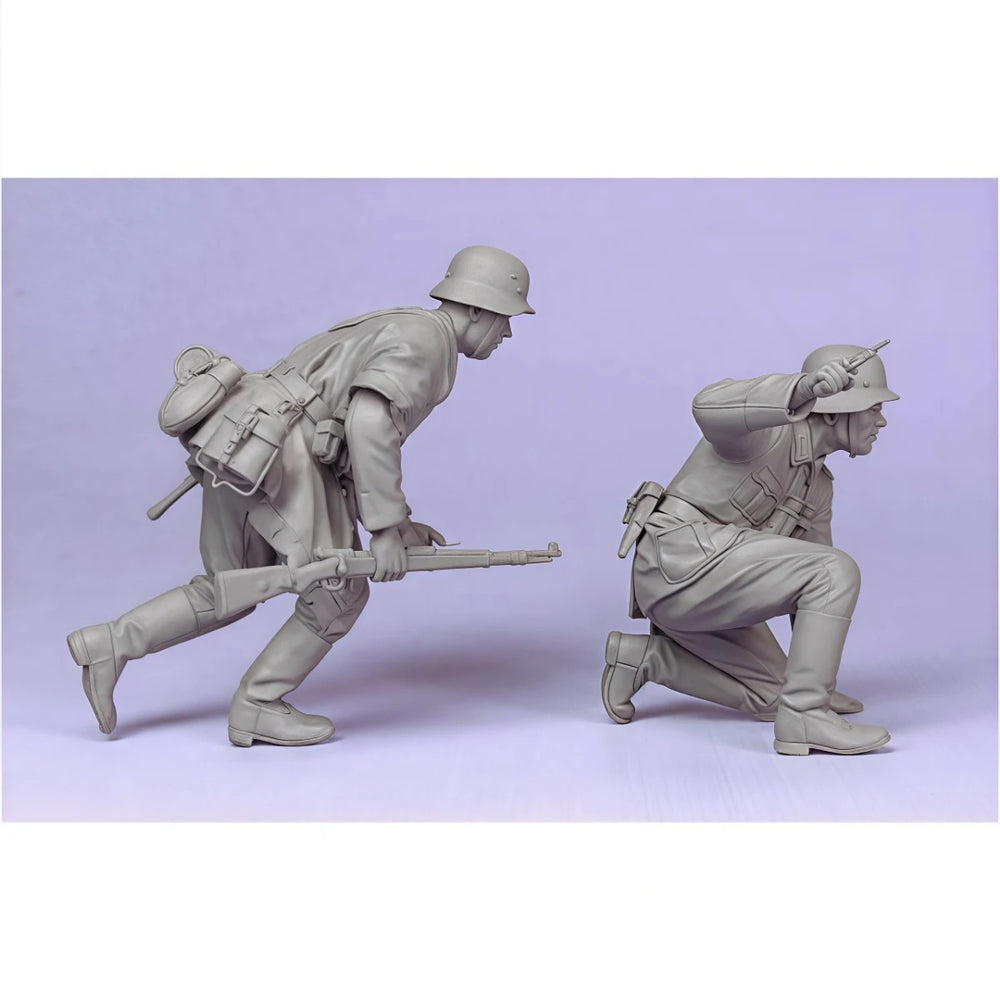 1/35 WWII German Infantry & Officers, 7 Figures, Resin Model Figure Kit, Unassembled and Unpainted