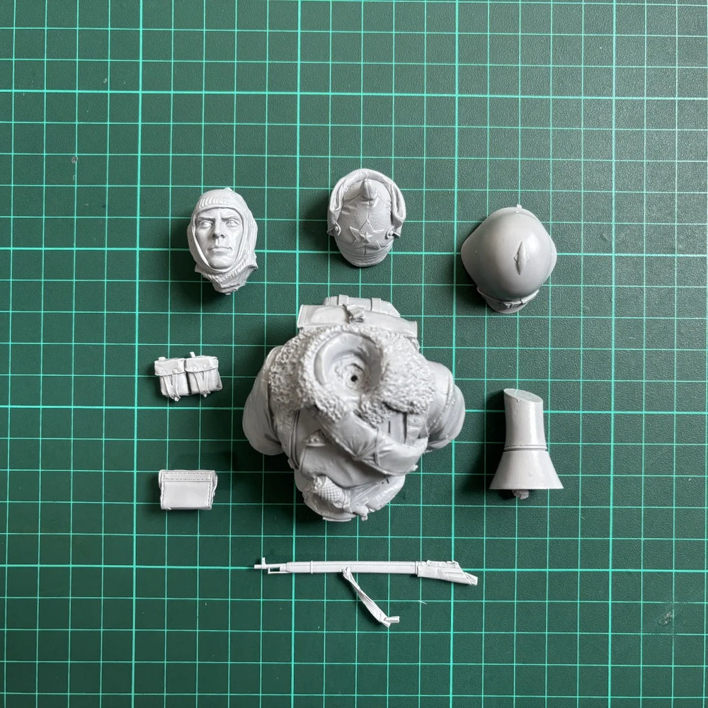 1/10 WWII Winter War Soviet Rifleman, 4 Figures, Resin Model Bust Kit, Unassembled and Unpainted