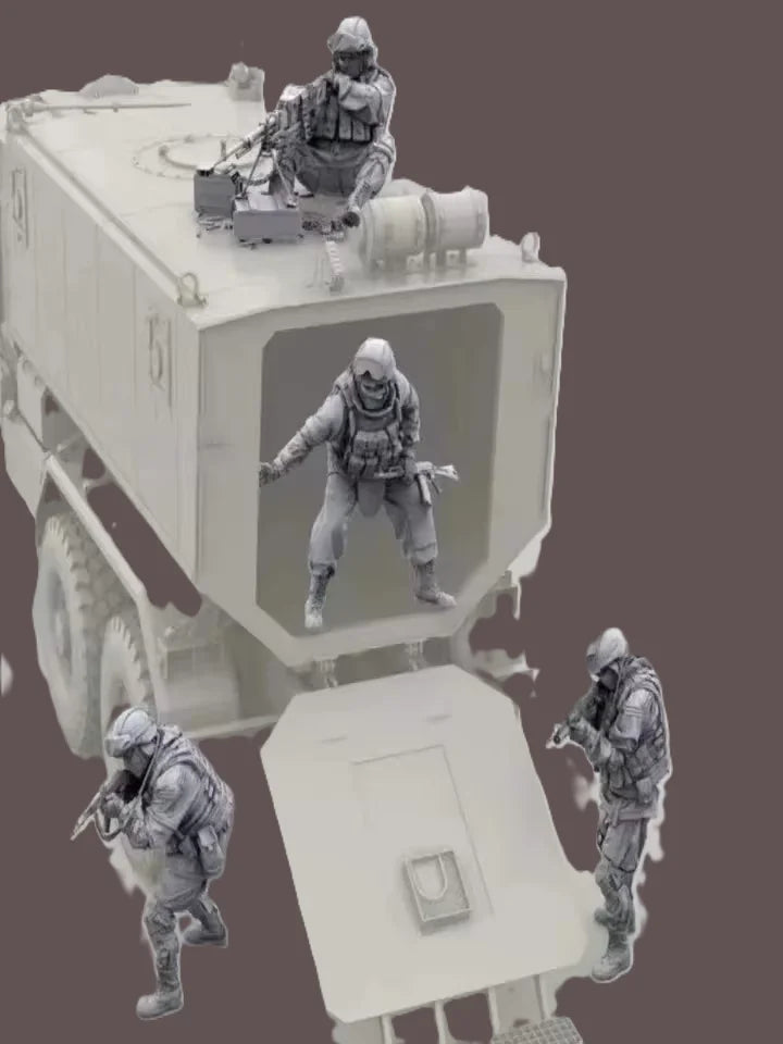 1/35 Modern Special Forces Team Securing Tactical Equipment, 4 Figures, Resin Model Figure Kit, Unassembled and Unpainted