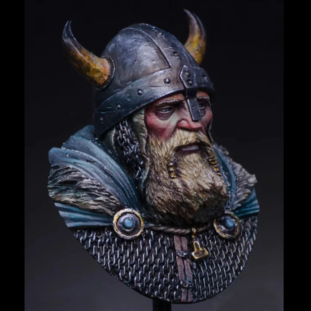 1/16 Medieval Aged Viking Warrior in Horned Helm, Resin Model Bust Kit, Unassembled and Unpainted