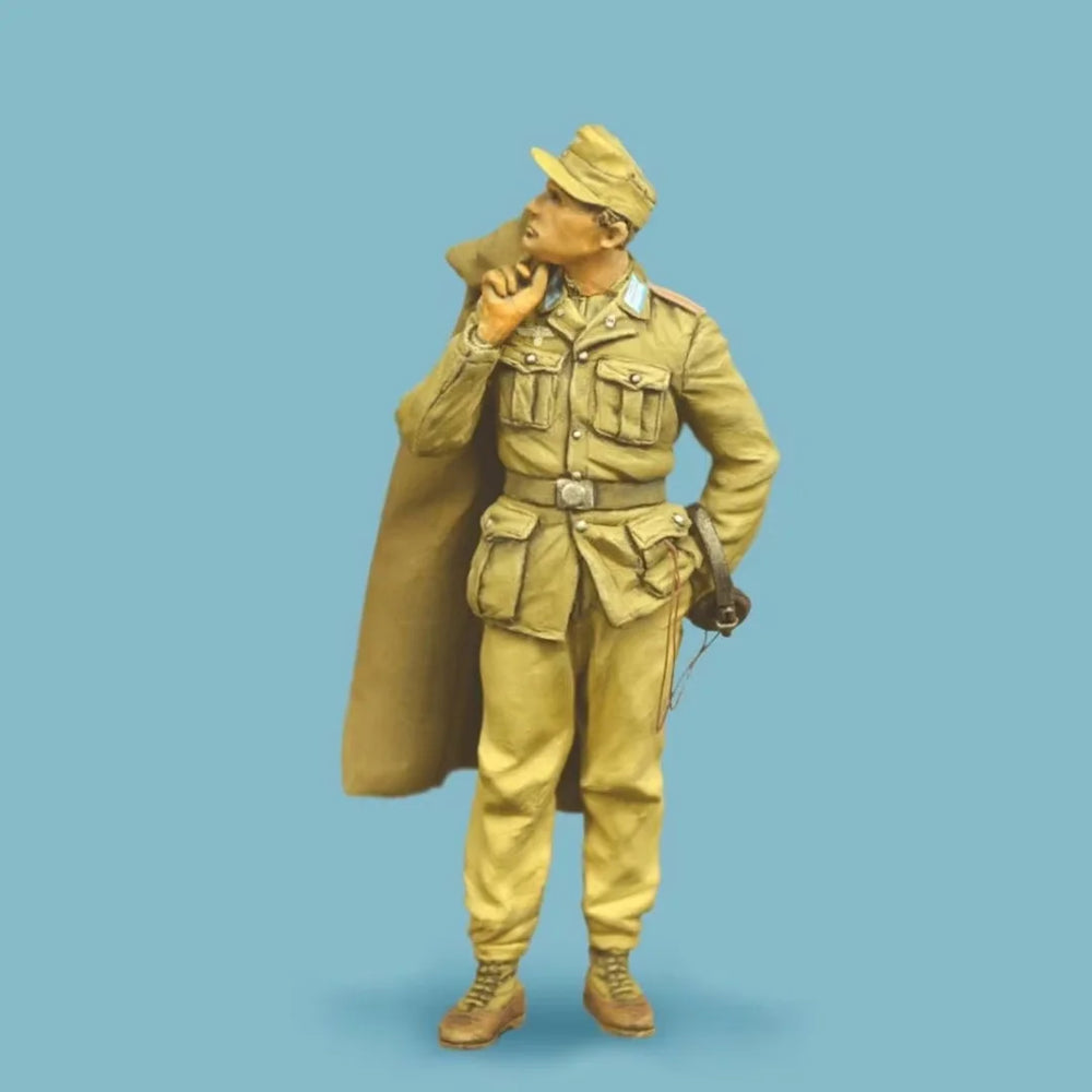 1/35 WWI Officer in Greatcoat, Resin Model Figure Kit, Unassembled and Unpainted