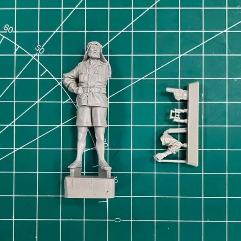 1/35 WWII British SAS Captain North Africa, Resin Model Figure Kit, Unassembled and Unpainted