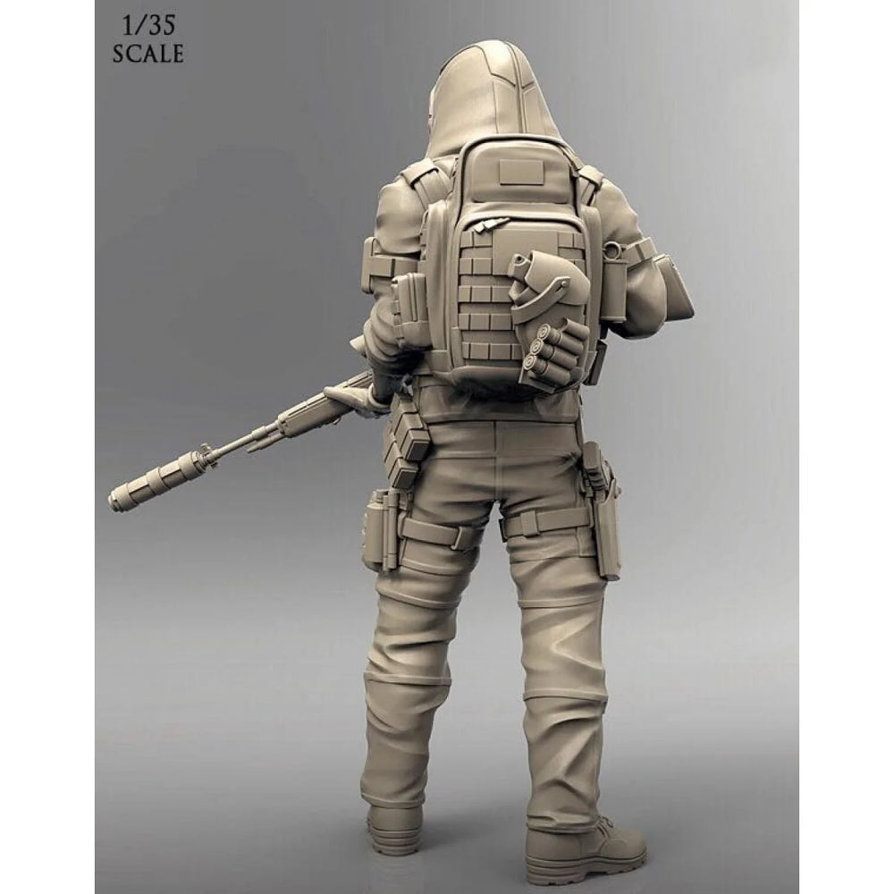 1/35 Modern Tactical Sniper in Hooded Tan Gear, Resin Model Figure Kit, Unassembled and Unpainted