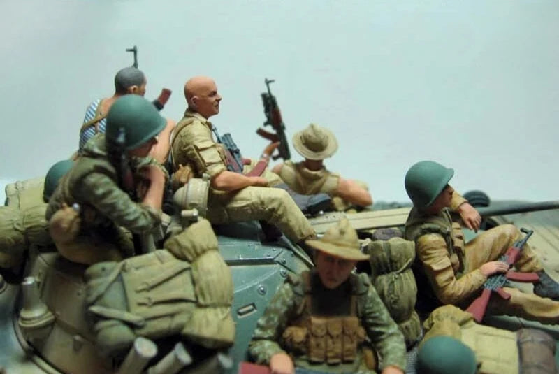1/35 Cold War Soviet Tank Crew Afghanistan, 7 Figures, Resin Model Figure Kit, Unassembled and Unpainted