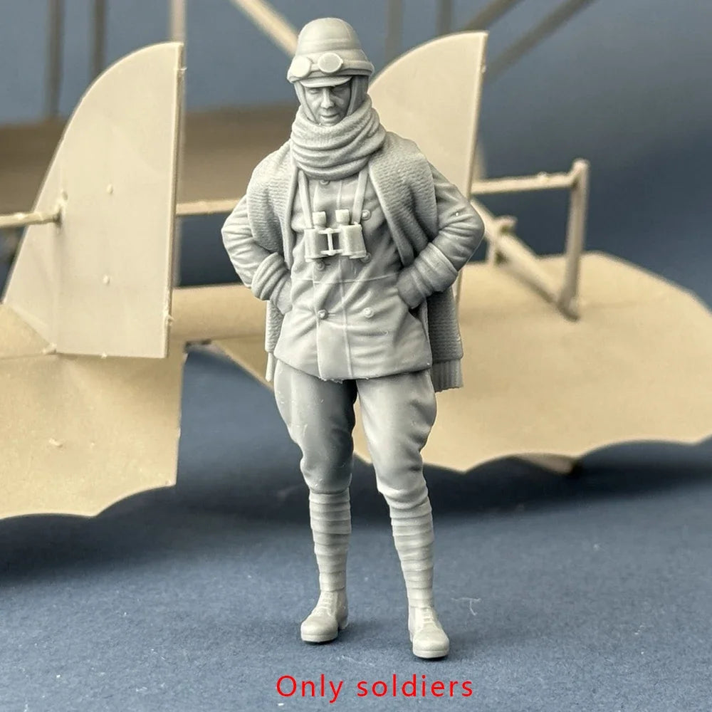 1/32 WWII Italian Airman, Resin Model Figure Kit, Unassembled and Unpainted