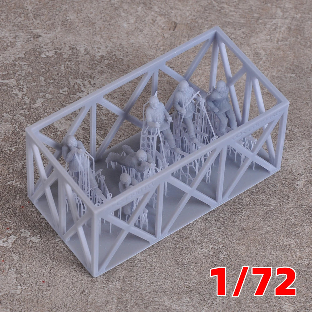 1/35 Cold War Soviet Soldiers Skiing, 6 Figures, Resin Model Figure Kit, Unassembled and Unpainted