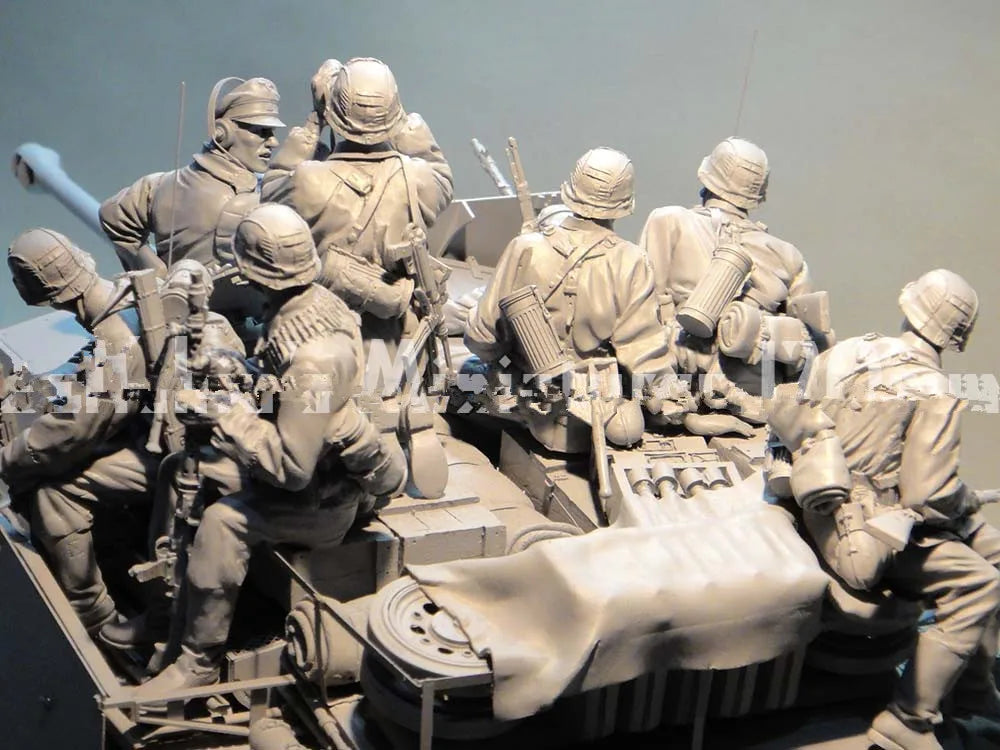 WWII German Soldiers & APC, 8 Figures, Resin Model Diorama Kit, Unassembled and Unpainted