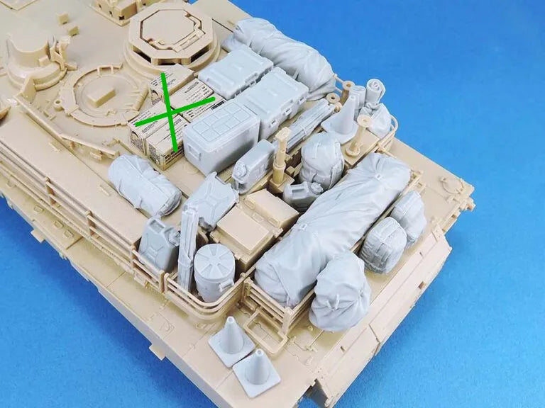 1/35 Modern Soldier with Tactical Loadout, Resin Model Figure Kit, Unassembled and Unpainted