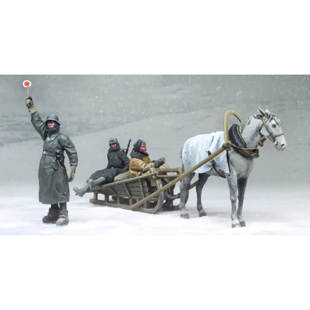 1/35 WWII Winter Warfare, 5 Figures, Resin Model Figure Kit, Unassembled and Unpainted