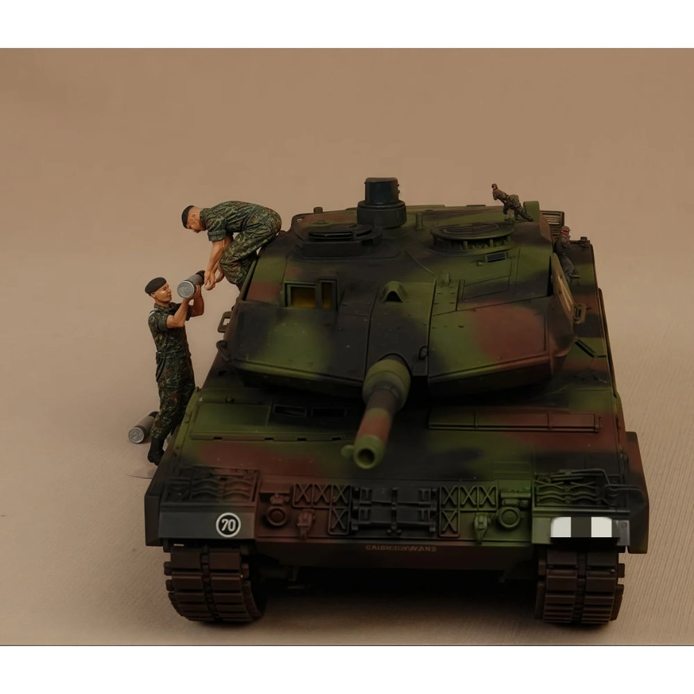 1/35 Modern German Tank Crew, 4 Figures, Resin Model Diorama Kit, Unassembled and Unpainted