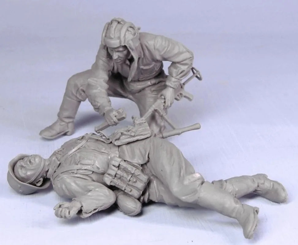 1/35 WWII German Infantry Prone and Attacking, 2 Figures, Resin Model Figure Kit, Unassembled and Unpainted