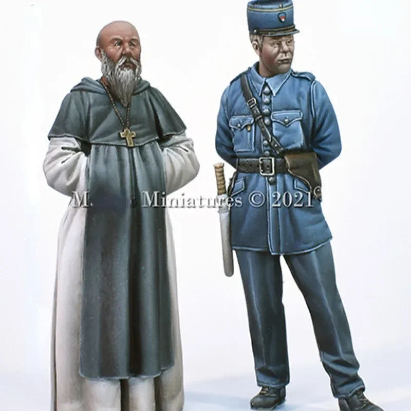 1/35 Cold War Monk & Officer, 2 Figures, Resin Model Figure Kit, Unassembled and Unpainted