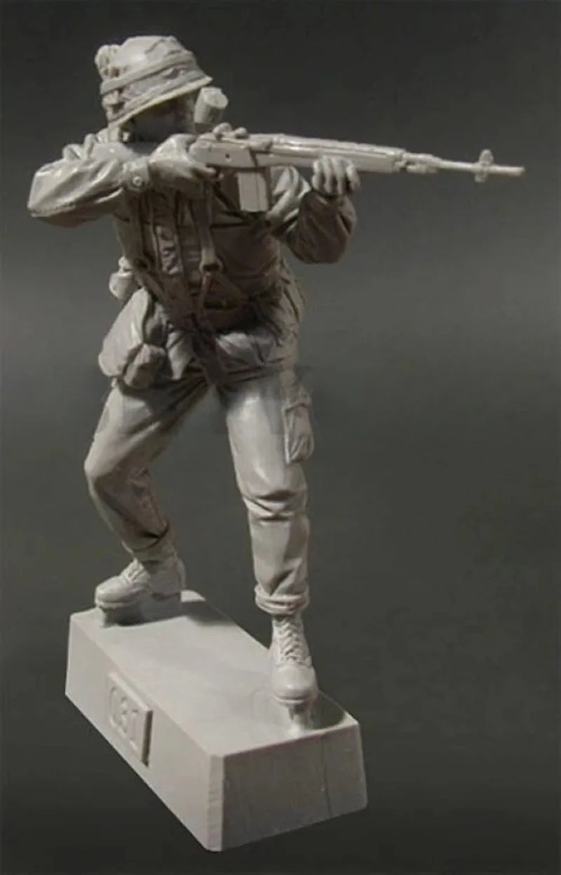 1/35 WWII U.S. Marine Sharpshooter, Resin Model Figure Kit, Unassembled and Unpainted