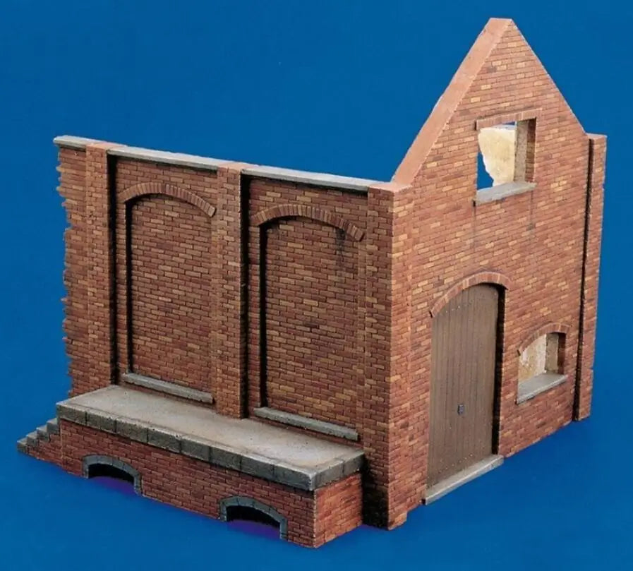 1/35 Modern European Storehouse Ruins, Resin Model Terrain Kit, Unpainted