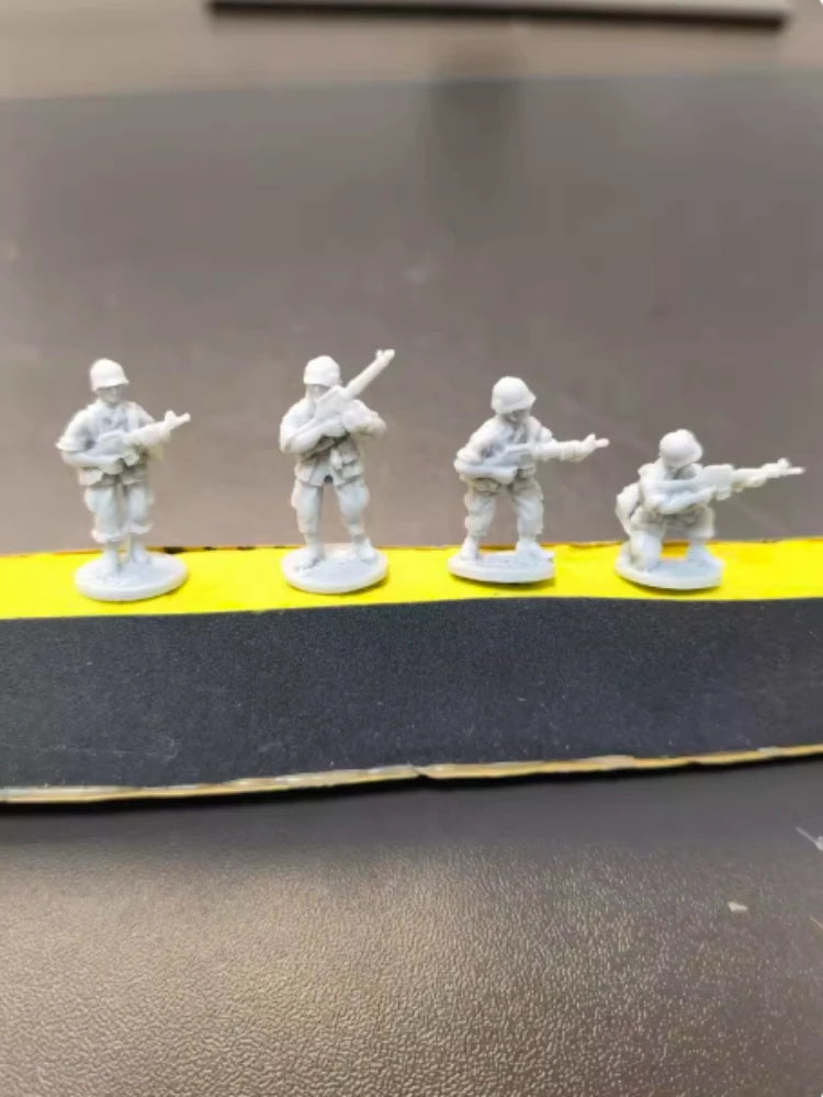 1/72 Modern Soldier Team, 4 Figures, Resin Model Figure Kit, Military Theme, Unassembled and Unpainted