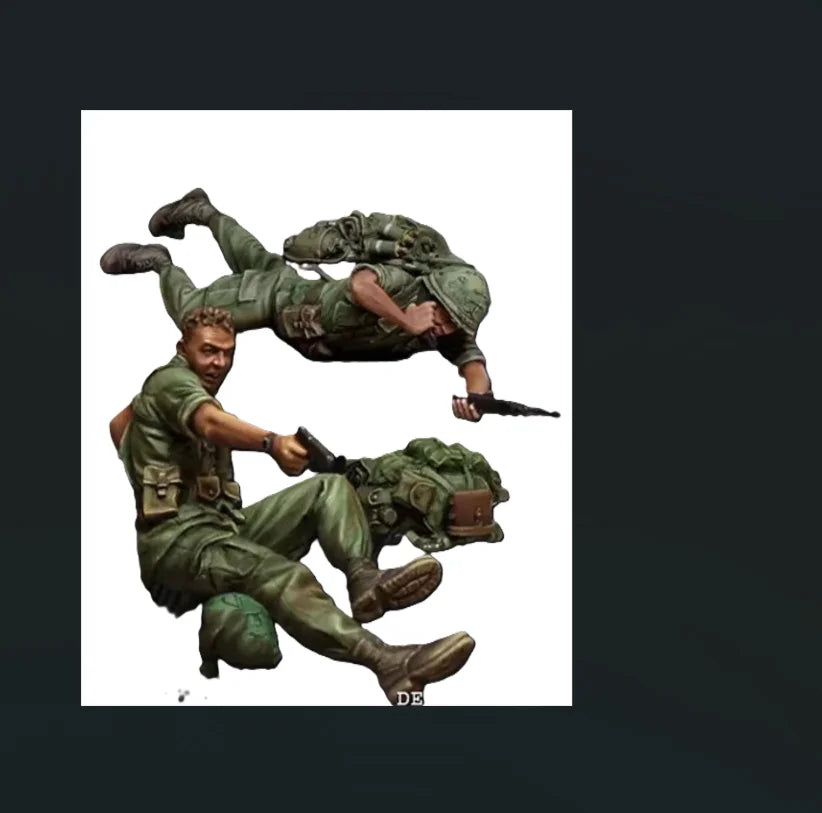 1/35 WWII Allied Infantryman, 2 Figures, Resin Model Figure Kit, Unassembled and Unpainted