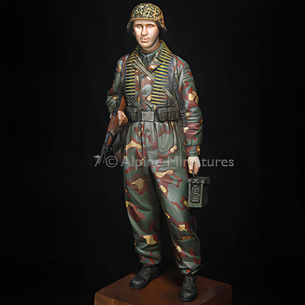 1/16 WWI German Infantryman in Puttees, Resin Model Figure Kit, Unassembled and Unpainted