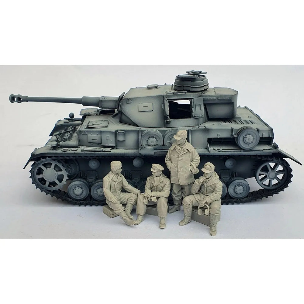 1/35 WWII German Panzer Tank, 4 Figures, Resin Model Diorama Kit, Unassembled and Unpainted