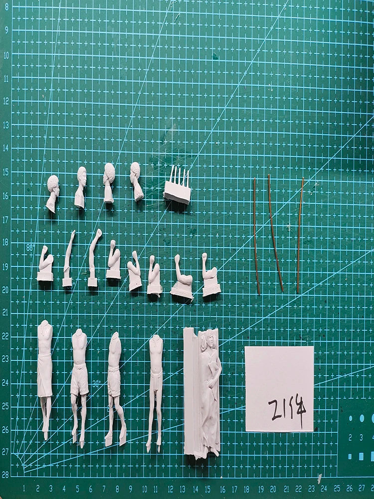 1/35 Modern Combat Medics, 5 Figures, Resin Model Figure Kit, Unassembled and Unpainted