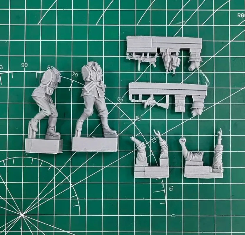 1/35 Cold War Infantry Formation, 2 Figures, Resin Model Figure Kit, Unassembled and Unpainted