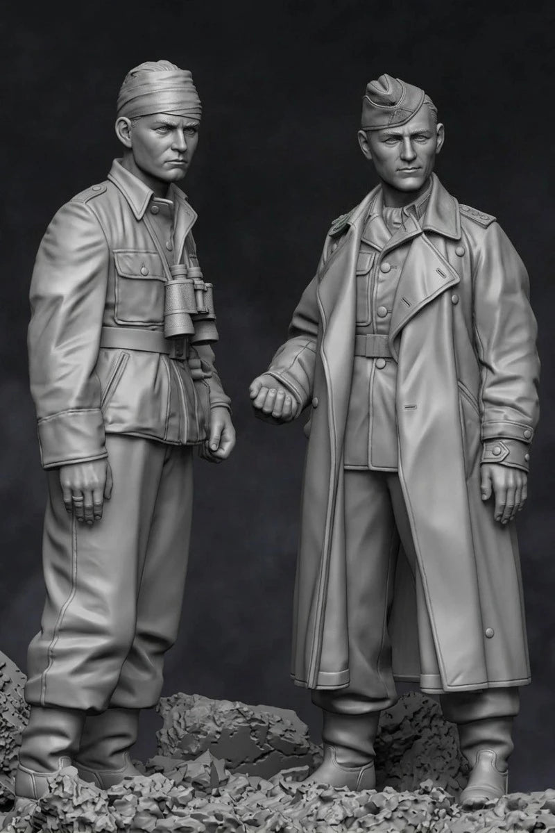 1/35 WWII German Officers in Normandy, 2 Figures, Resin Model Figure Kit, Unassembled and Unpainted