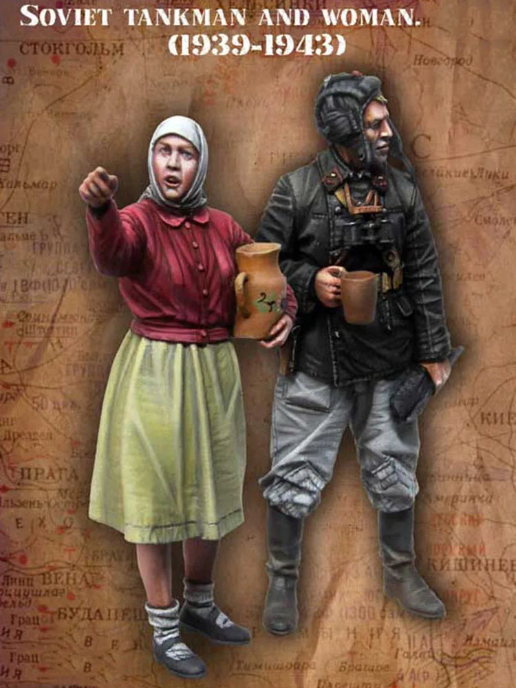 1/35 WWII Soviet Tankman & Civilian, 2 Figures, Resin Model Figure Kit, Unassembled and Unpainted
