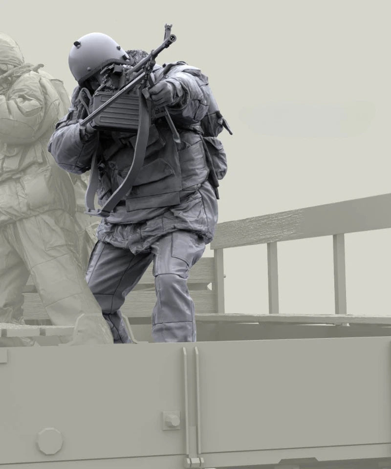 1/16 Modern Russian Soldier Advancing in Tactical Gear, Resin Model Figure Kit, Unassembled and Unpainted